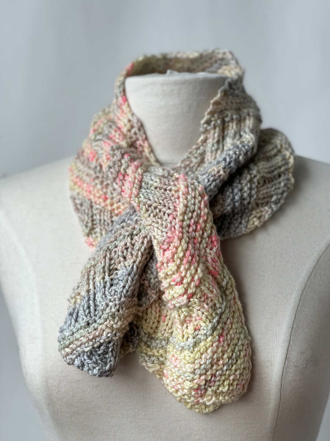 Soft Swirl Neckwarmer knit in Silky Twist